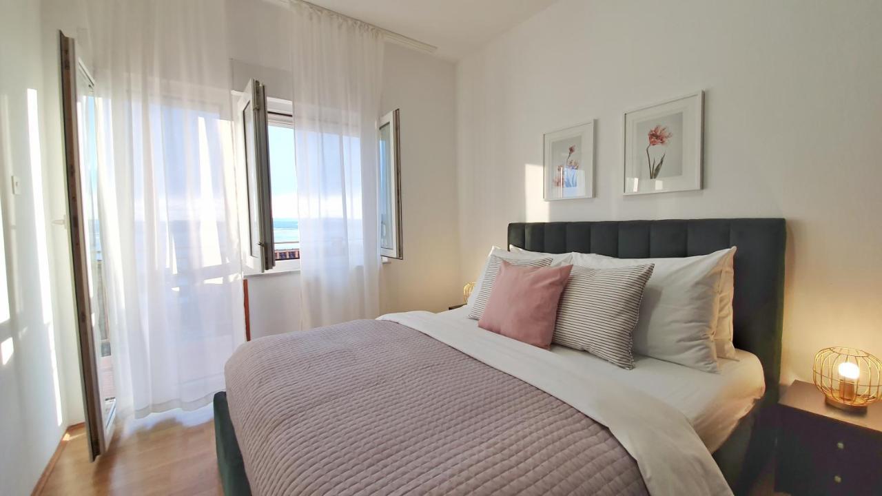 Seaview Apartment With Balcony And Terrace Barac 茨里克韦尼察 外观 照片