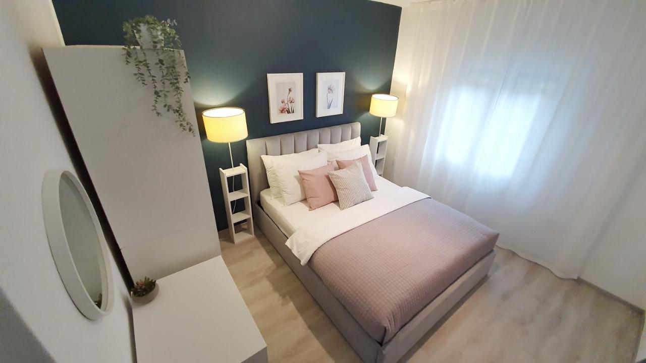 Seaview Apartment With Balcony And Terrace Barac 茨里克韦尼察 外观 照片